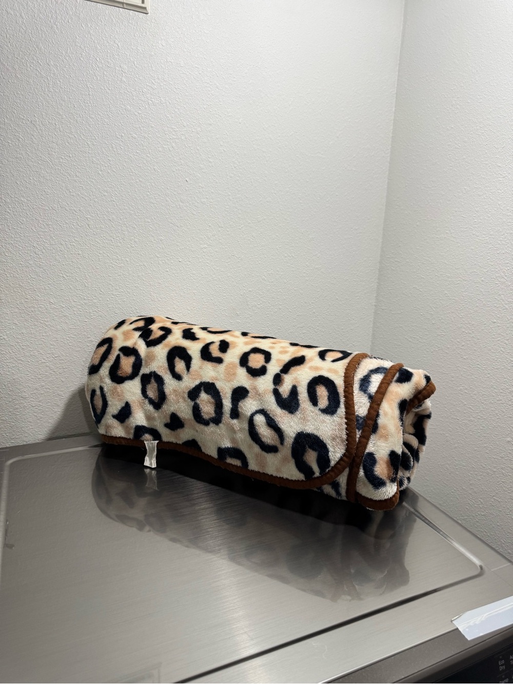 Large cheetah print blanket